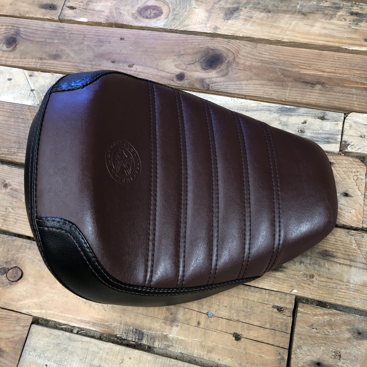 Indian Scout Bobber rider's solo seat - black & brown vinyl